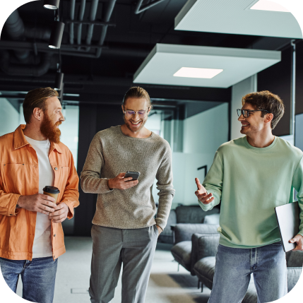Los emprendedores tienen acceso a mentores y expertos asociados los cuales les brindaran asesoramiento personalizado en áreas clave como estrategia empresarial, expansión de mercado, desarrollo de productos y gestión del equipo entre otros. 
